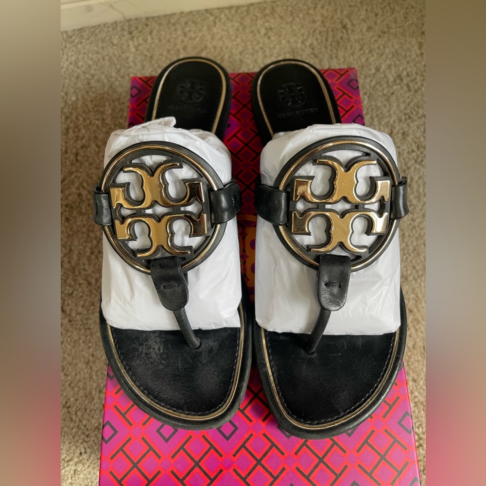 TORY BURCH - METAL MILLER SOFT SANDAL BLACK/GOLD